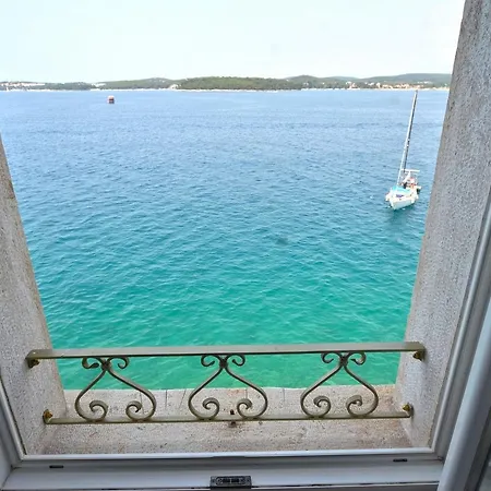 Arnolongo B4 Sea View Konukevi Rovinj